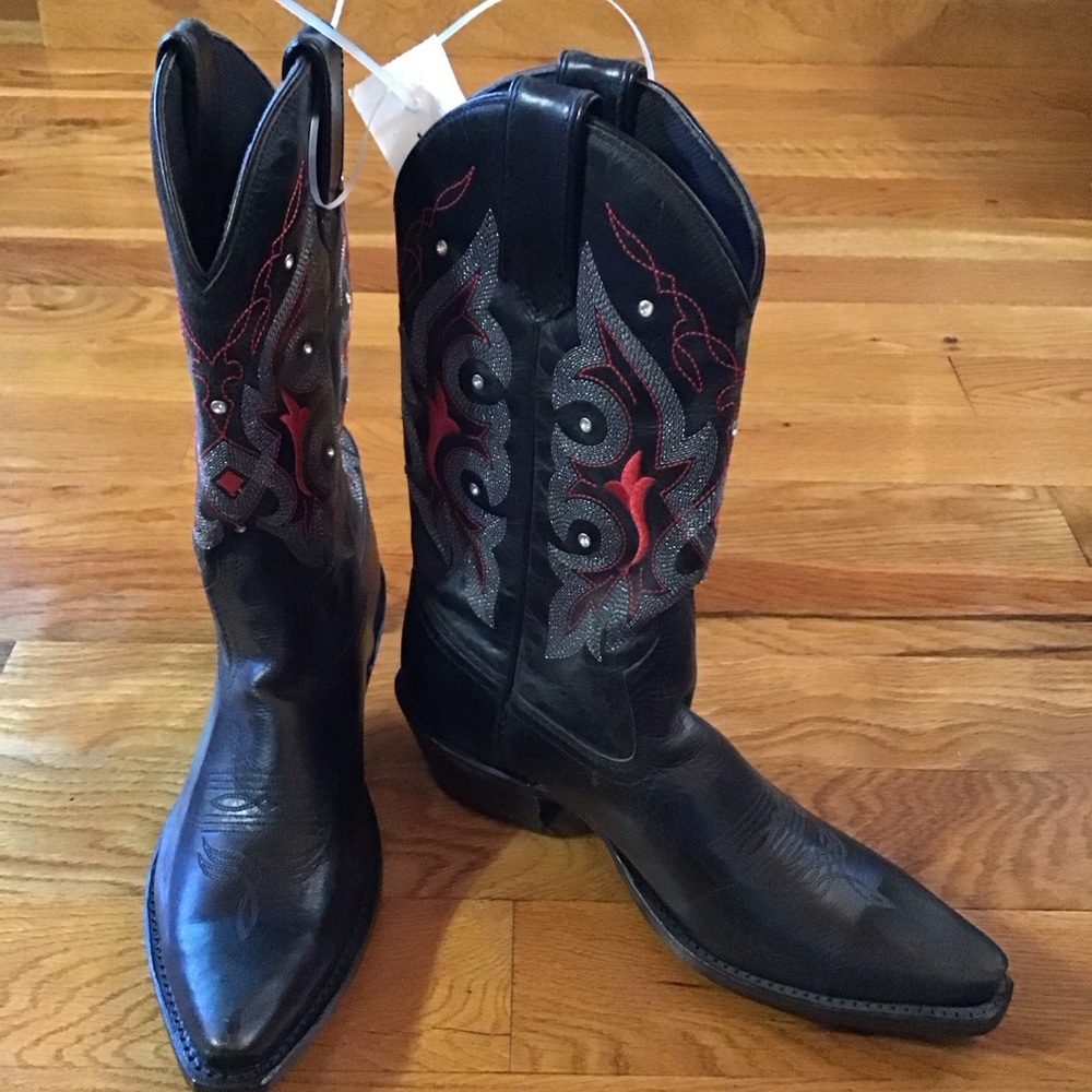 Womens NWT size 7 Black and Red Western Boots western core